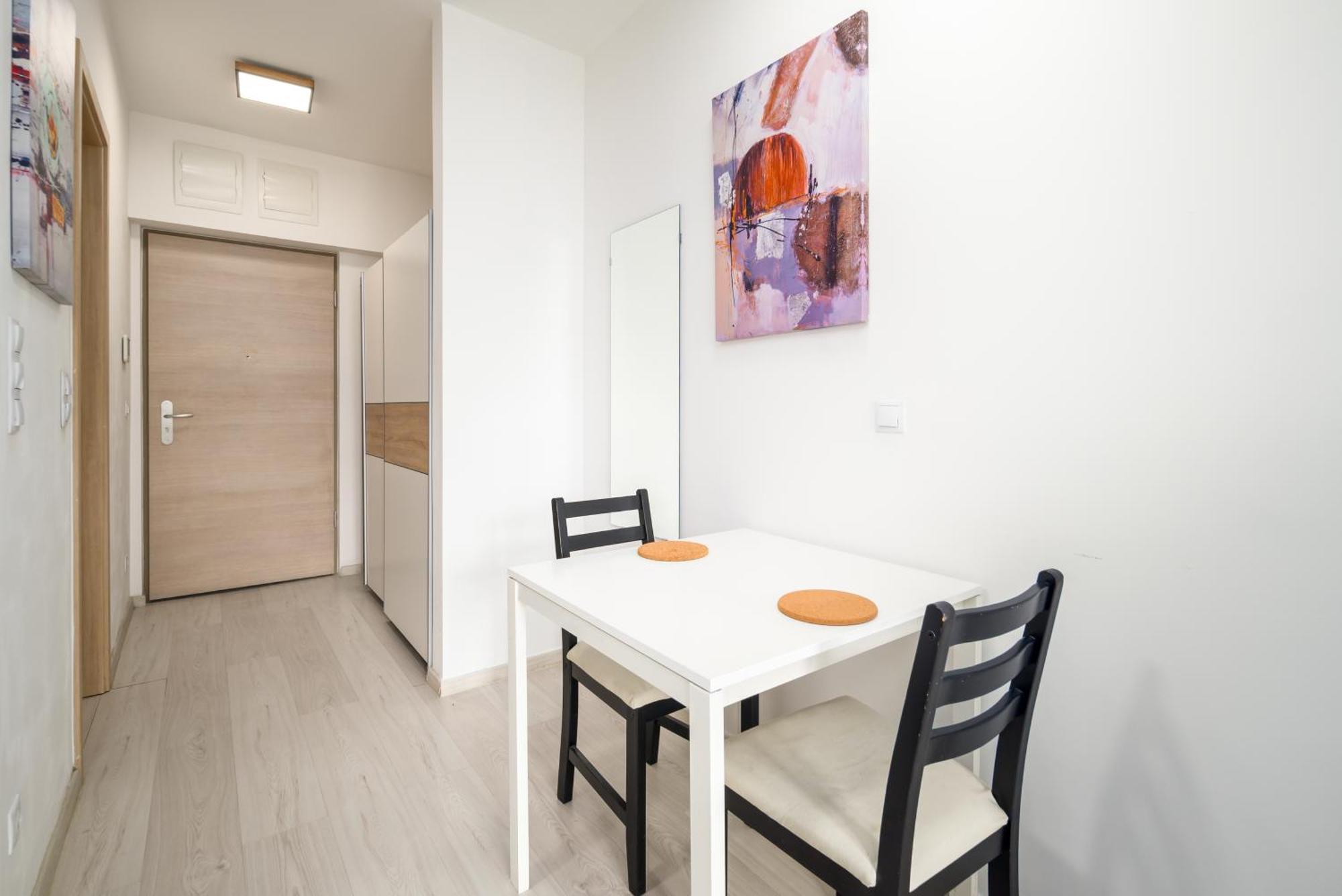 Atrium Residence Deluxe Suite-Free Parking Garage Same Building Boedapest Buitenkant foto