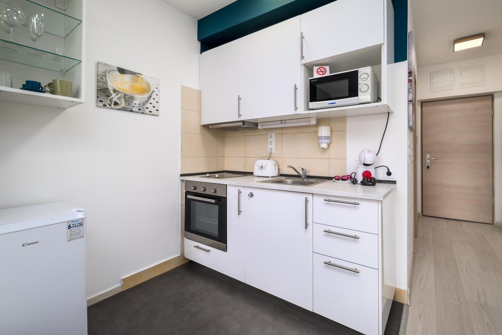 Atrium Residence Deluxe Suite-Free Parking Garage Same Building Boedapest Buitenkant foto