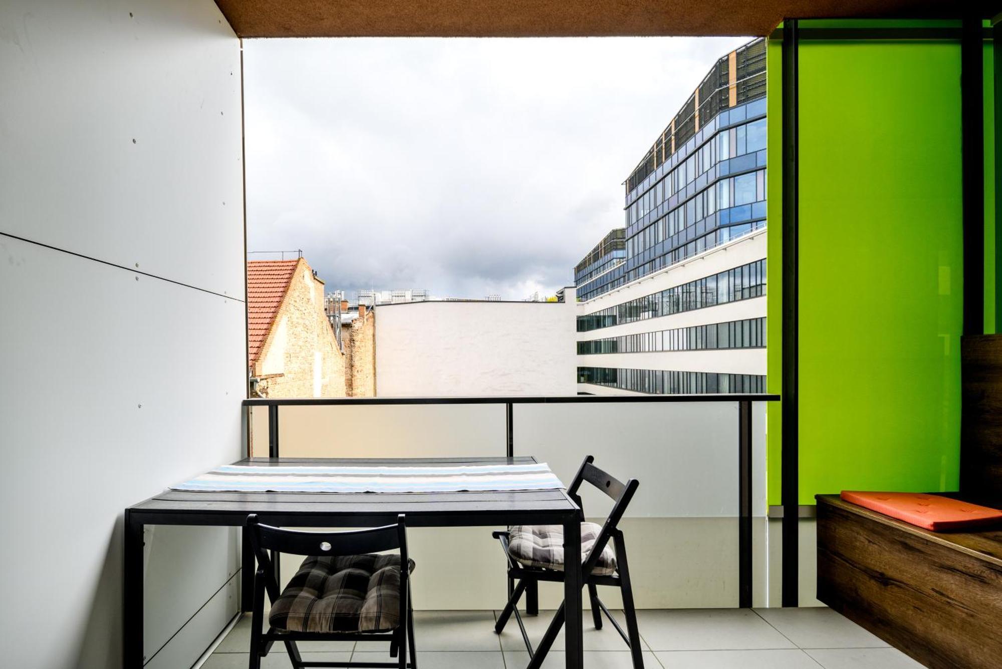 Atrium Residence Deluxe Suite-Free Parking Garage Same Building Boedapest Buitenkant foto