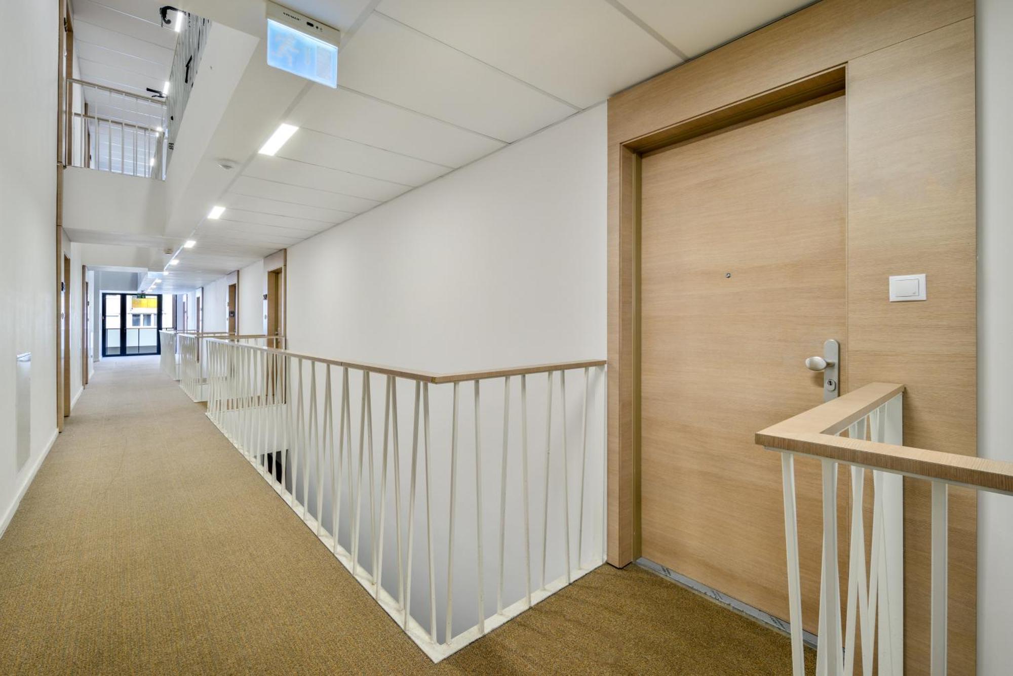 Atrium Residence Deluxe Suite-Free Parking Garage Same Building Boedapest Buitenkant foto